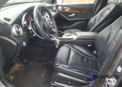 2018 Mercedes-Benz Glc 300 4Matic z USA, uszkodzony, nr VIN WDC0G4KB4JV071685